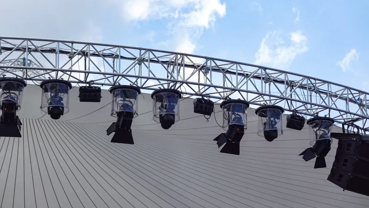 Design and Engineering for a 20m Outdoor Concert Stage Truss Design and Engineering for a 20m Outdoor Concert Stage Truss