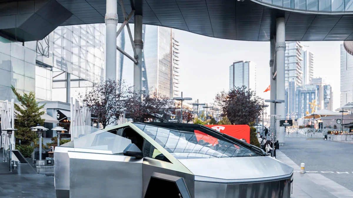 2025'te Tesla Cybertrucks'un pazar trendlerini keşfetmek