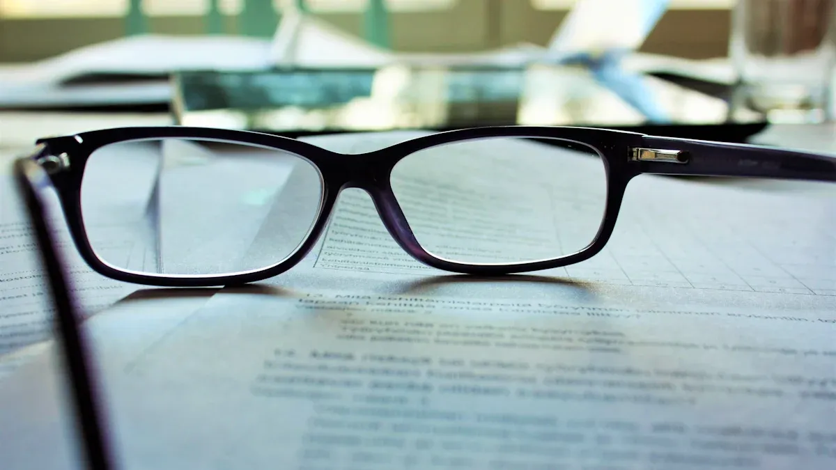 The Benefits of Blue Light Blocking Lenses