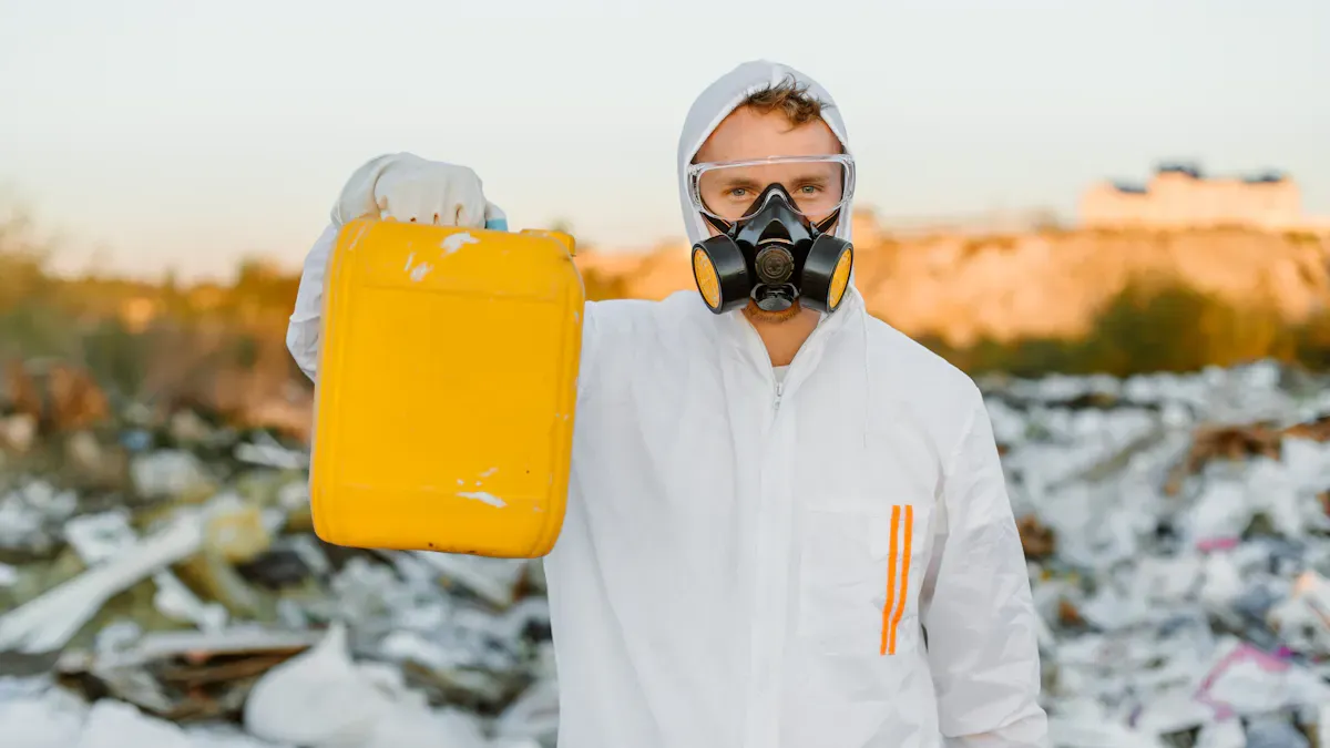 Pest Suppression with Odor-Lock Liners