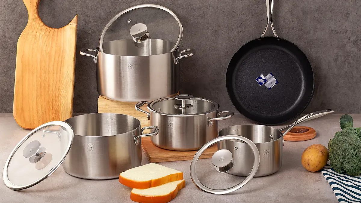 Kitchenware and Surfaces