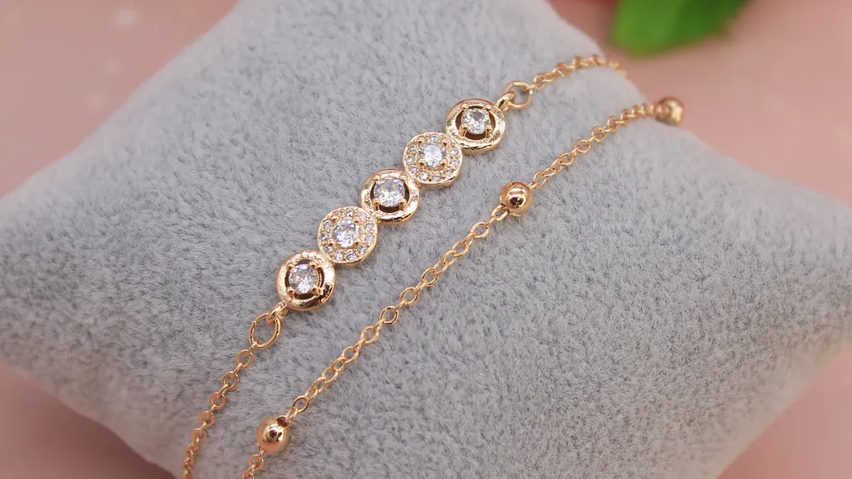 Minimalist Jewelry Principles