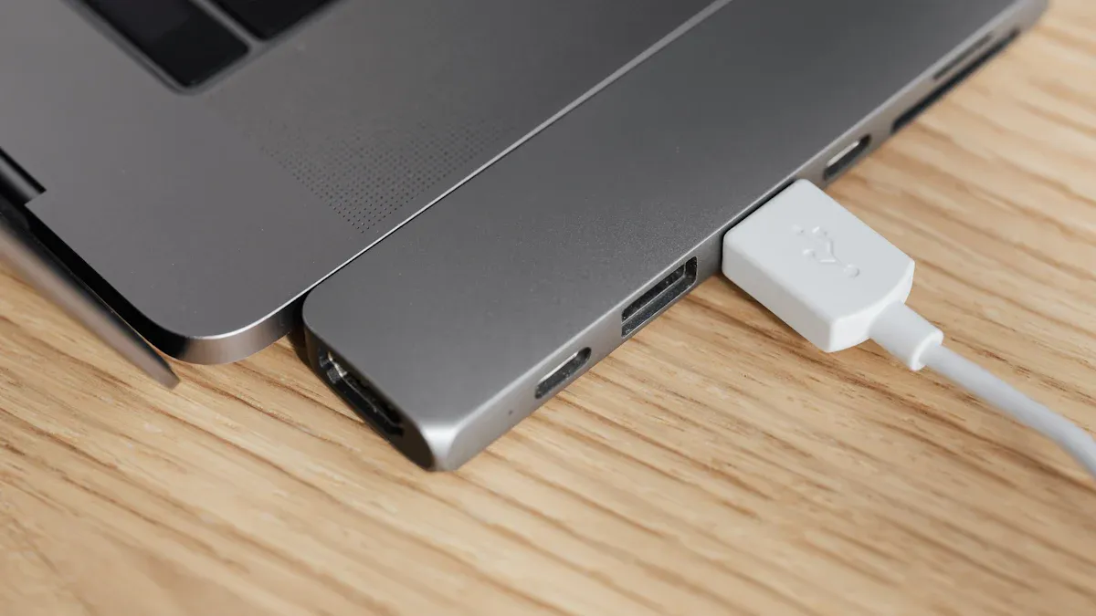 Key Features of the USB2514BI-AEZG