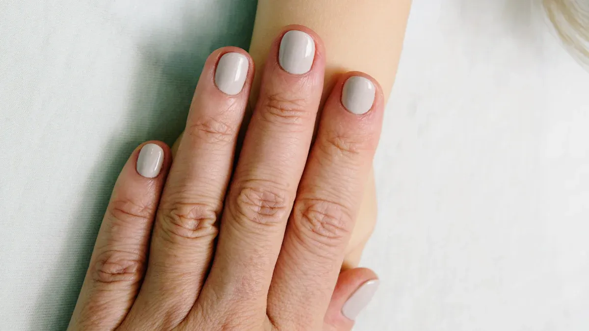 How to Choose the Right Natural Nail Colors for Your Skin Tone