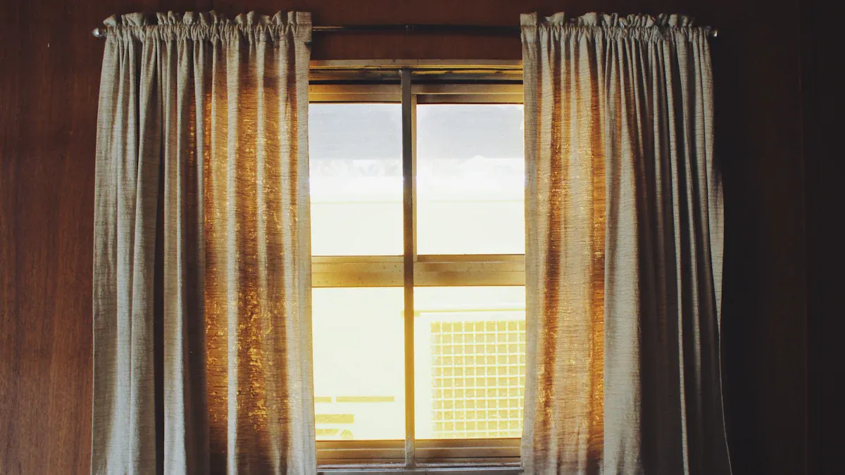 Style and Design Tips for Kitchen Curtains