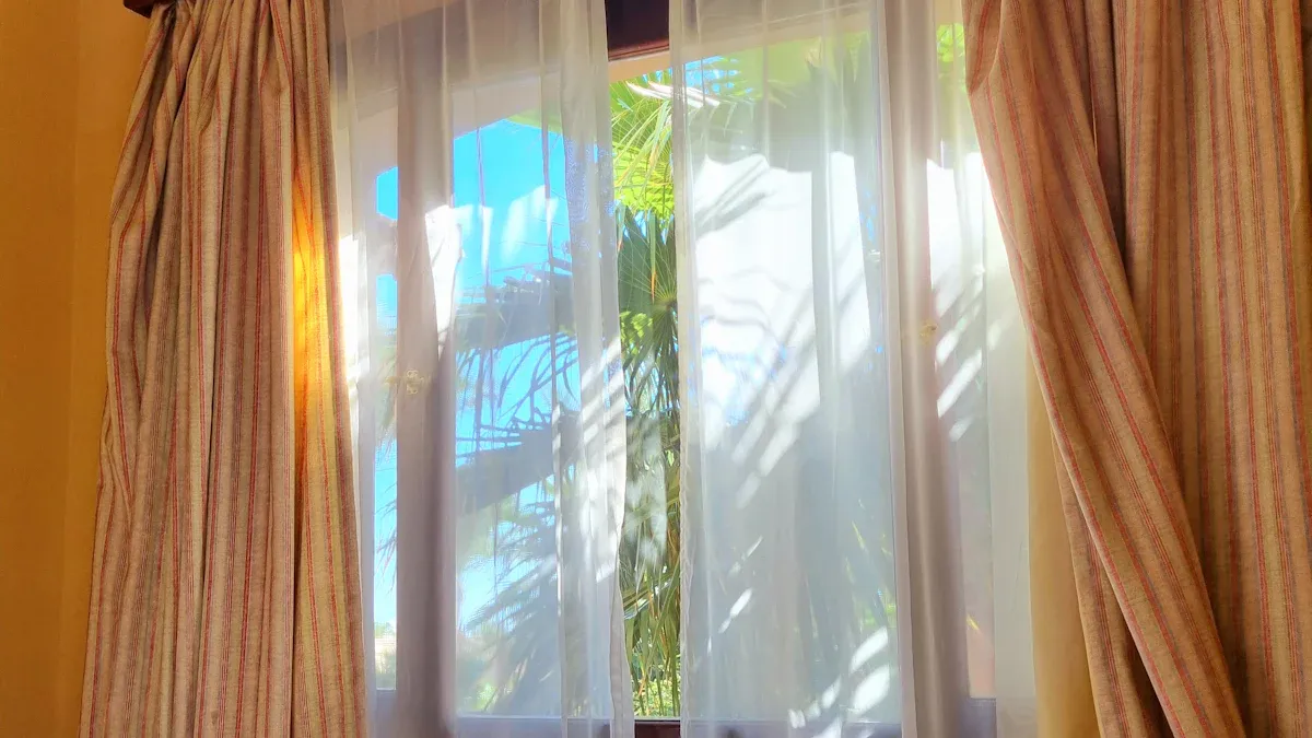 How to Choose the Right Curtains for Your Bedroom