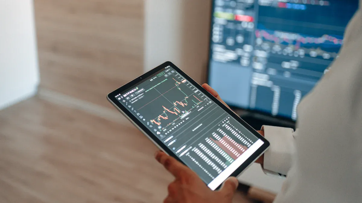 How Real-Time Manufacturing Dashboards Work