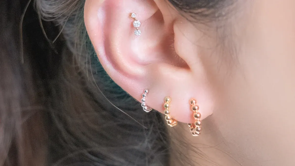 Emplacement du piercing rook