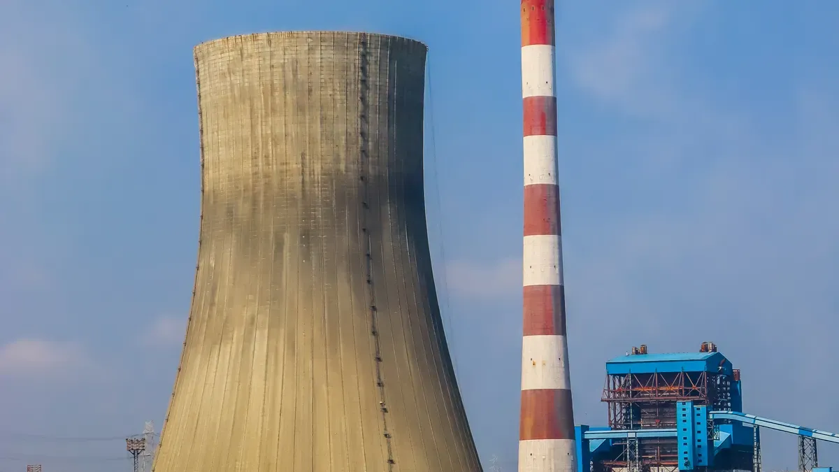 Why Large Natural Draft Cooling Towers Use High Level Water Collection Technology