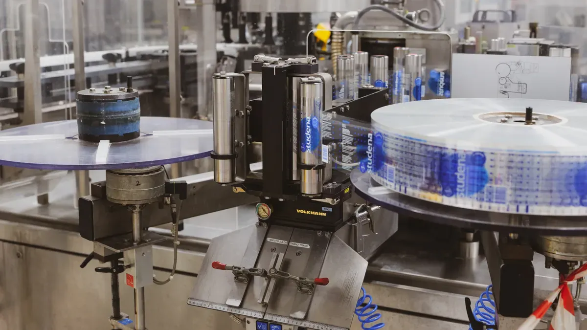 High-Speed Monoblock: Fill, Cap & Label in One Machine