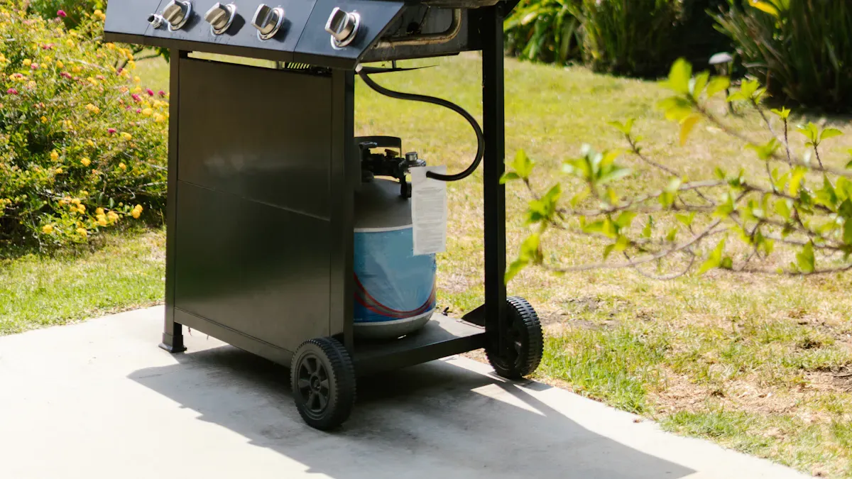 Free Standing Gas Grill Size Guide: How Many Burners Do You Need?