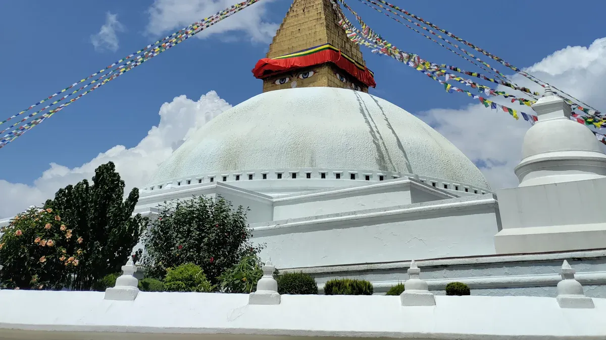 How Buddhism and Taoism Overlap and Diverge