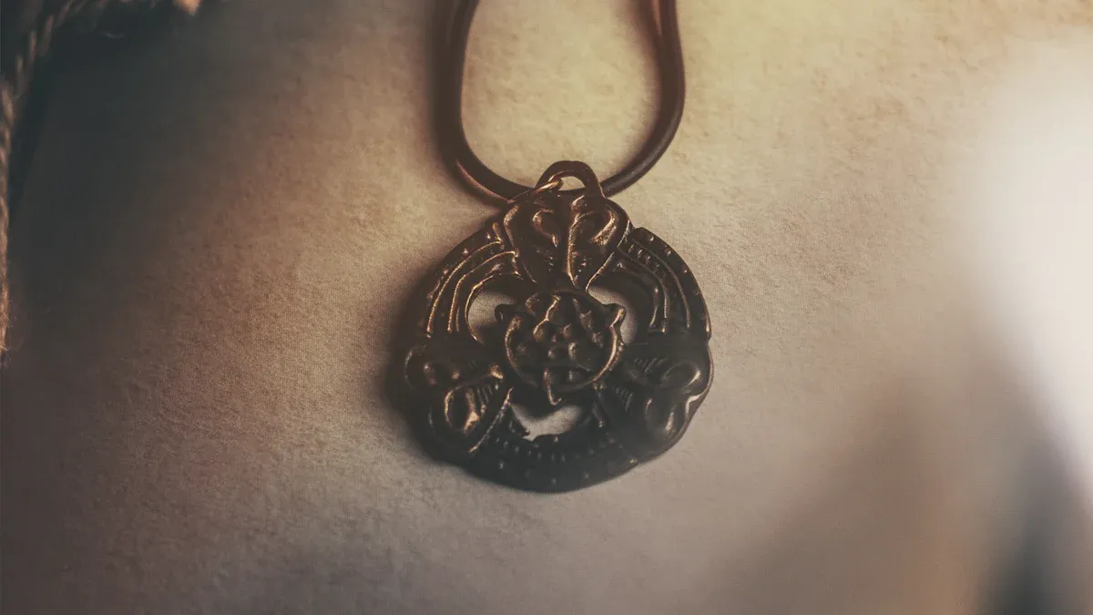 Taoist Pendant Carvings: Meaning and Tradition