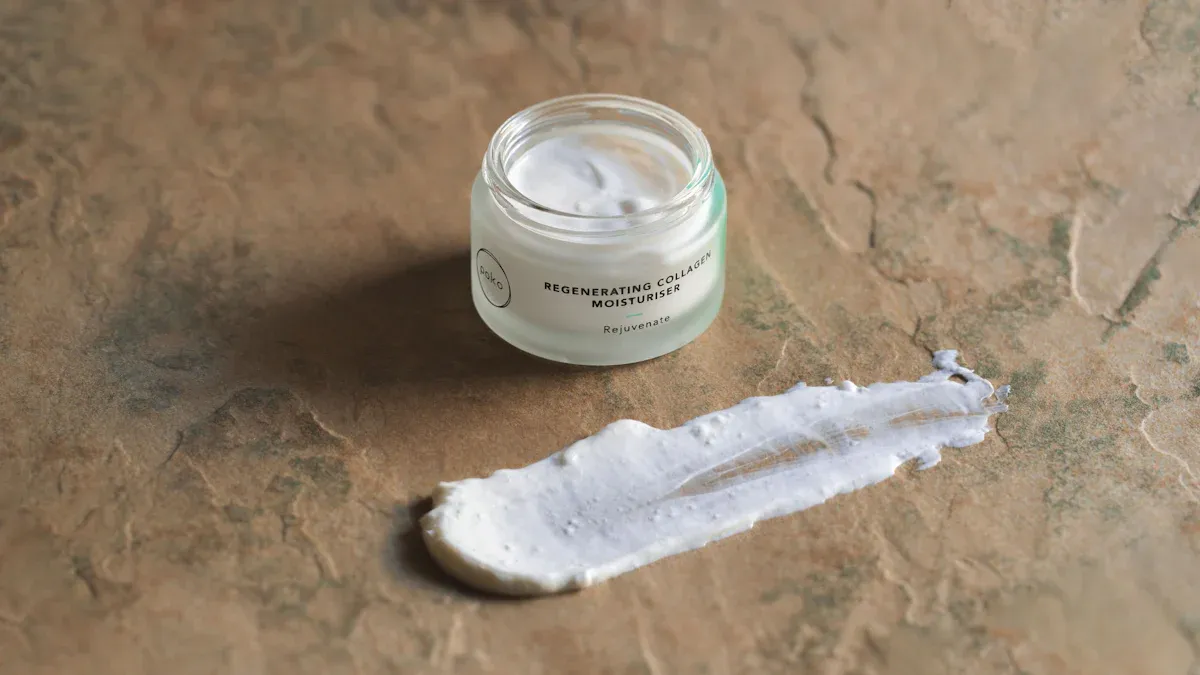 المقارنة بين معجون الألومنيوم الرقائقي وغير الرقائقي للتطبيقات الصناعية