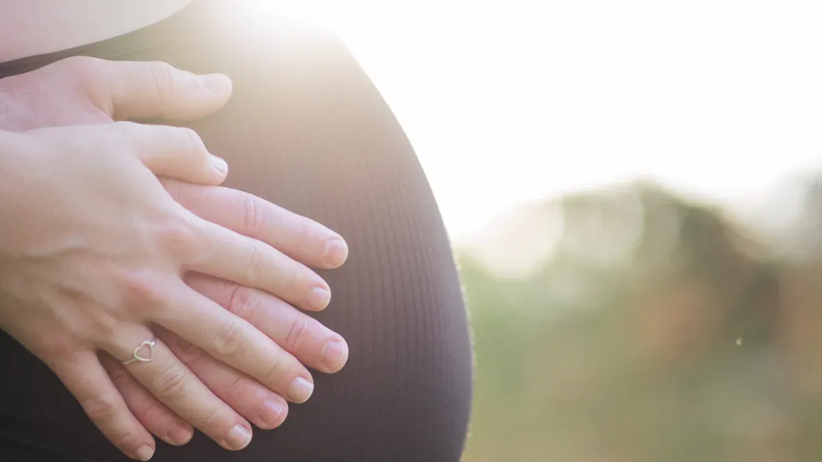 Cigarettes vs. vaping: Risks for pregnant women