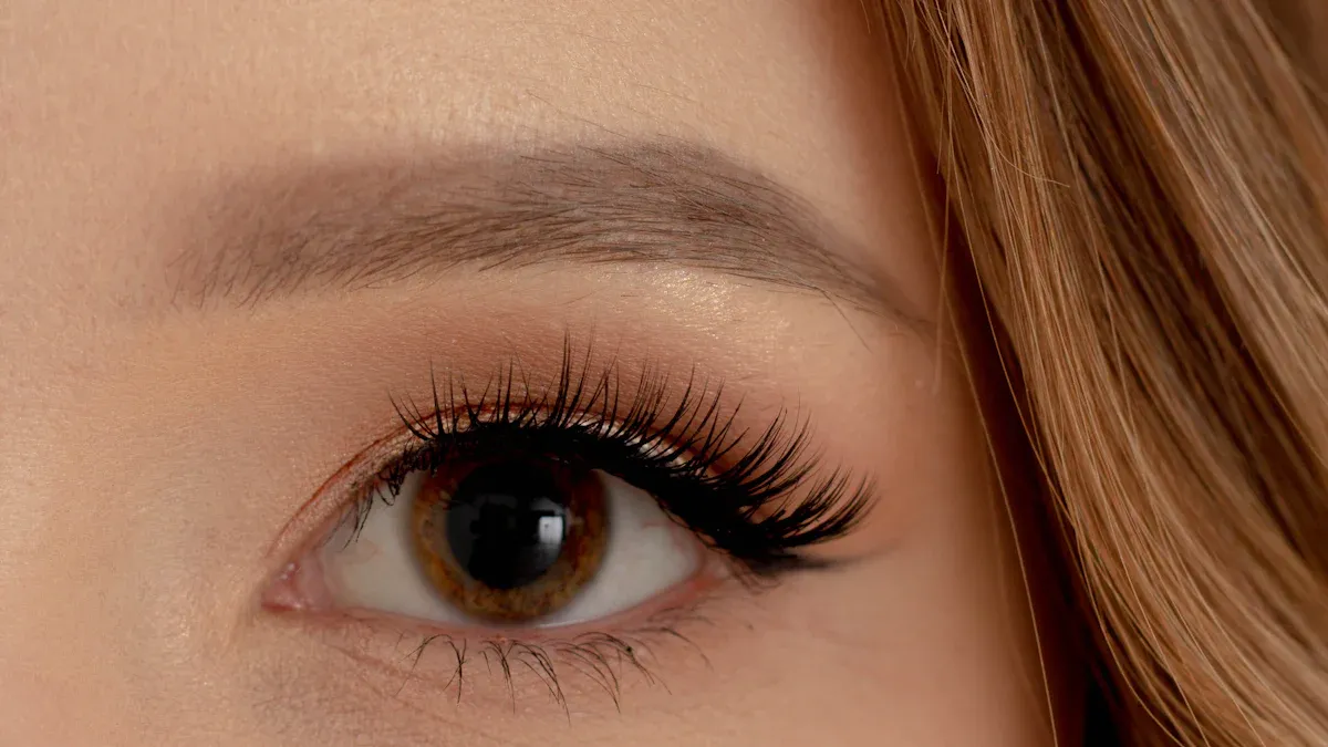 The Best Lash Glue: Which One Should You Choose?
