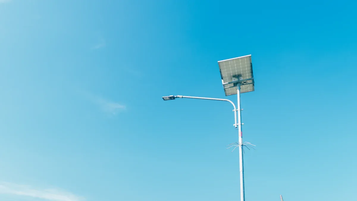 100W All-in-One Solar Street Lights: Installation & Cost