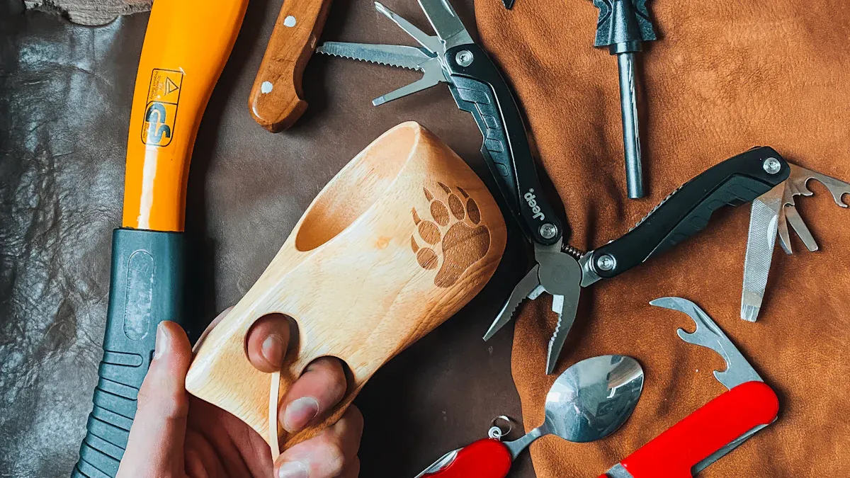 10 Essential Items for Your Everyday Outdoor Kit
