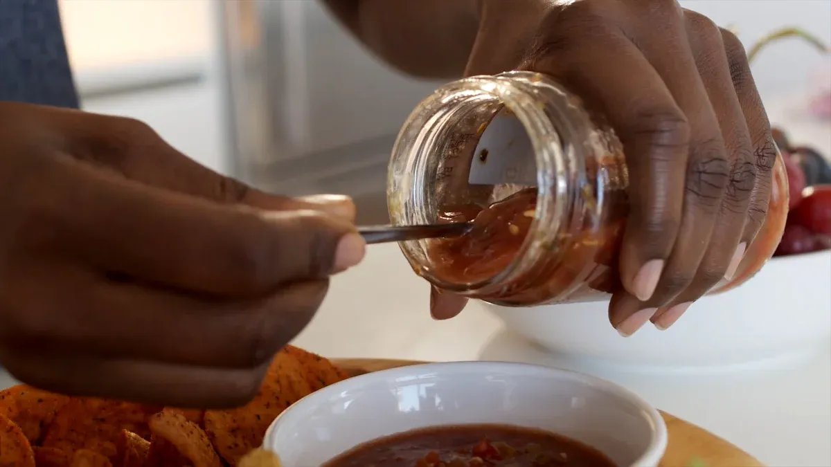 Using crunchy garlic chili sauces