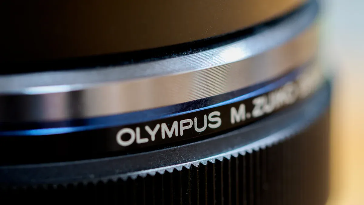 What Are Micro 4/3 Lenses?