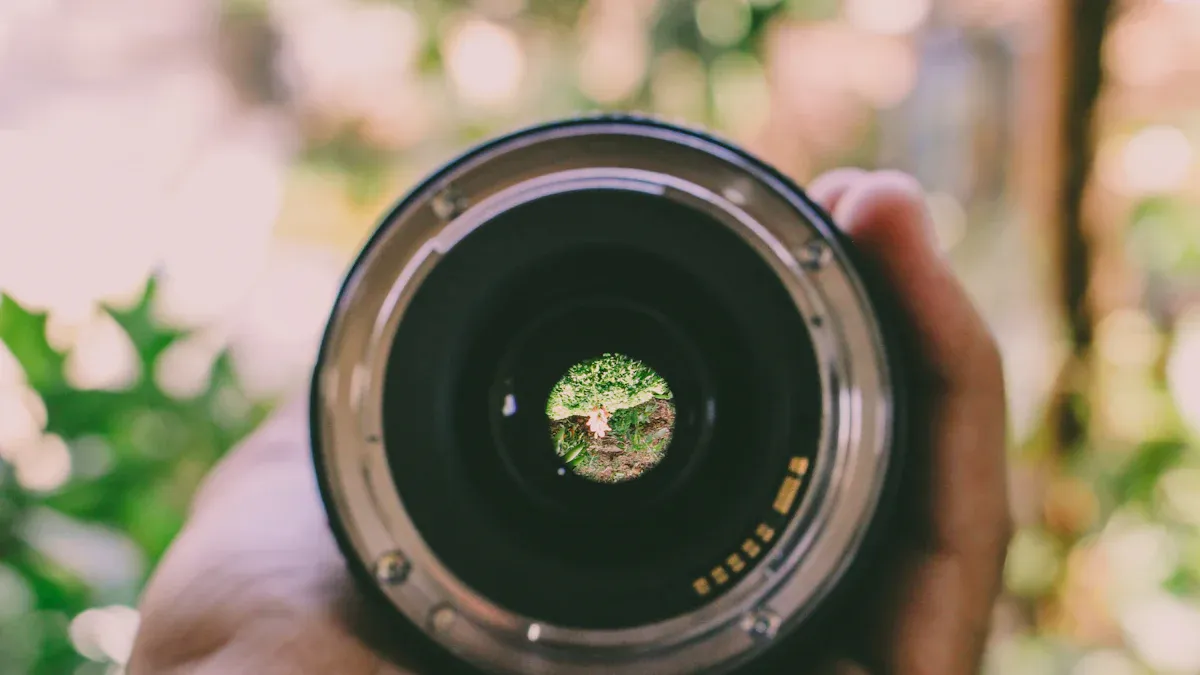 How to Evaluate Used Lenses