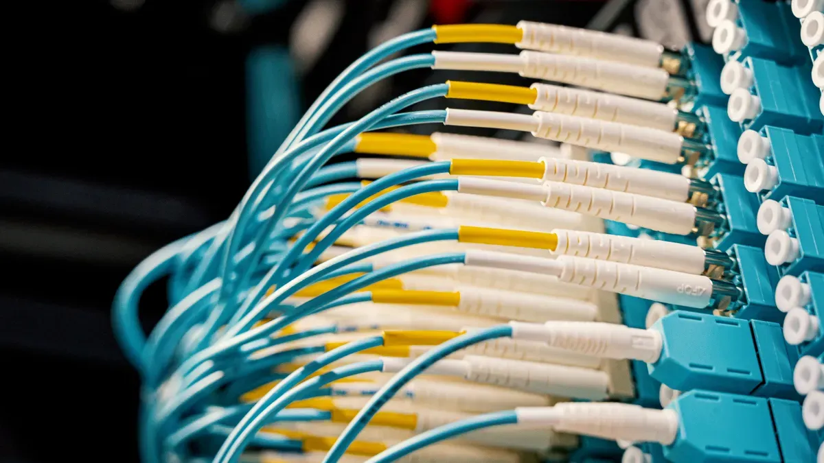 How to Choose a Fiber Coupling Lens for Optical Modules
