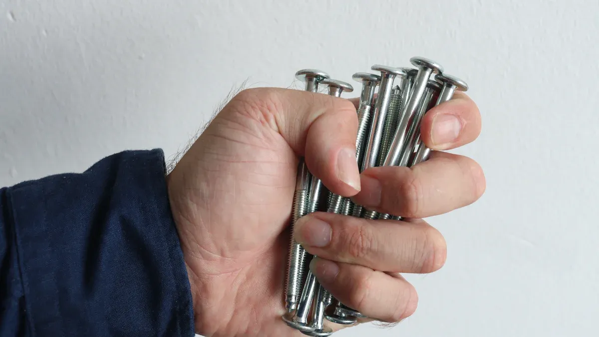 Fournisseurs de fixations en titane 