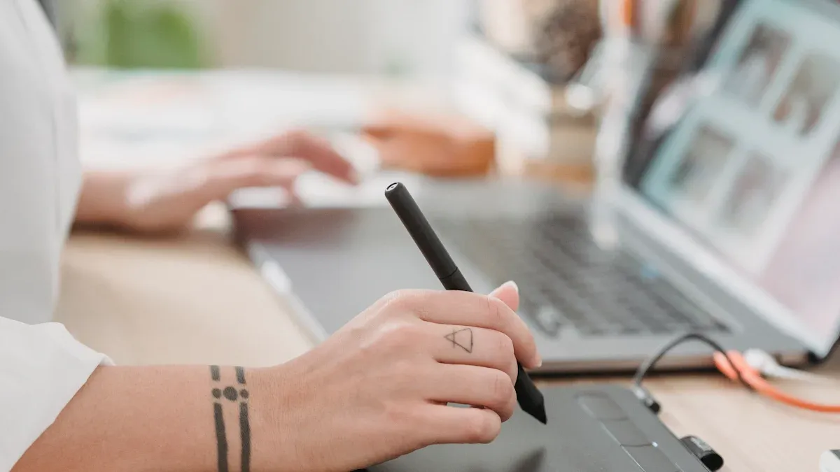 Quick List of Top 8 Budget Drawing Tablets with Screen for 2025