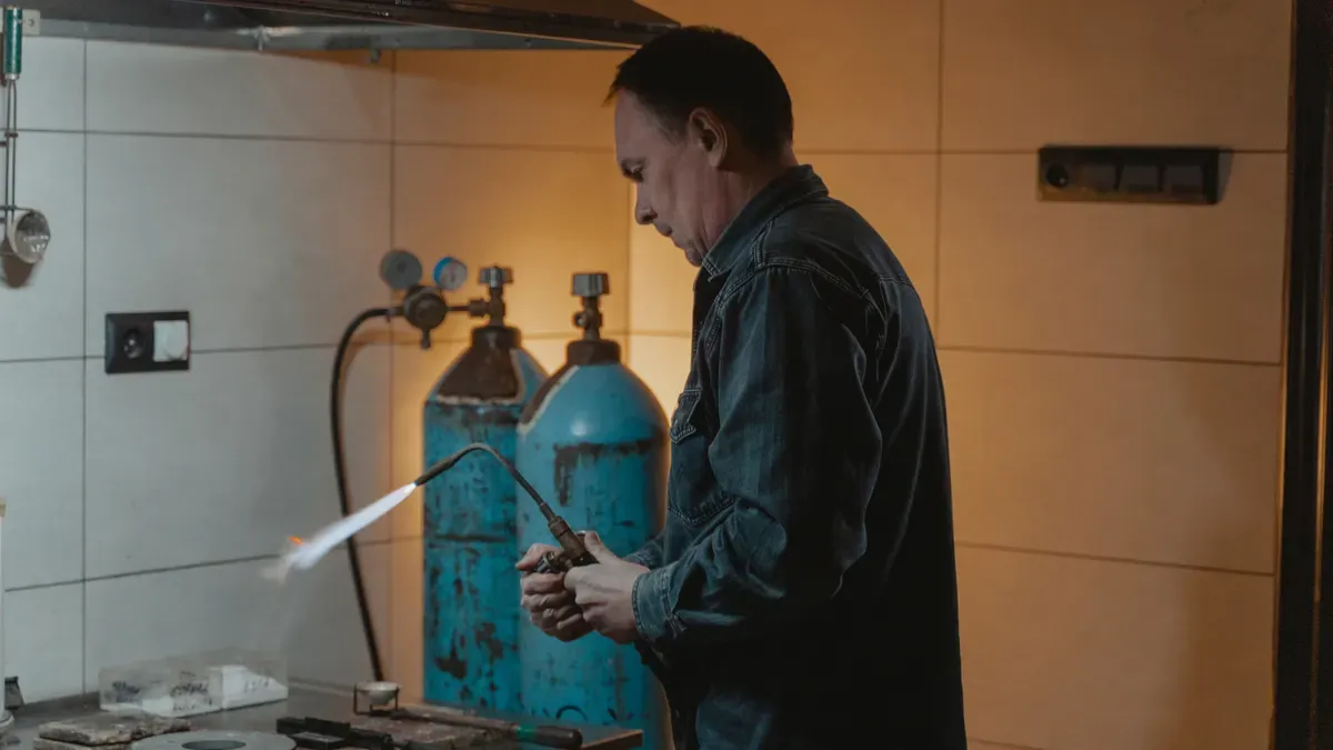 What gas is used for MIG welding: the role of CO2