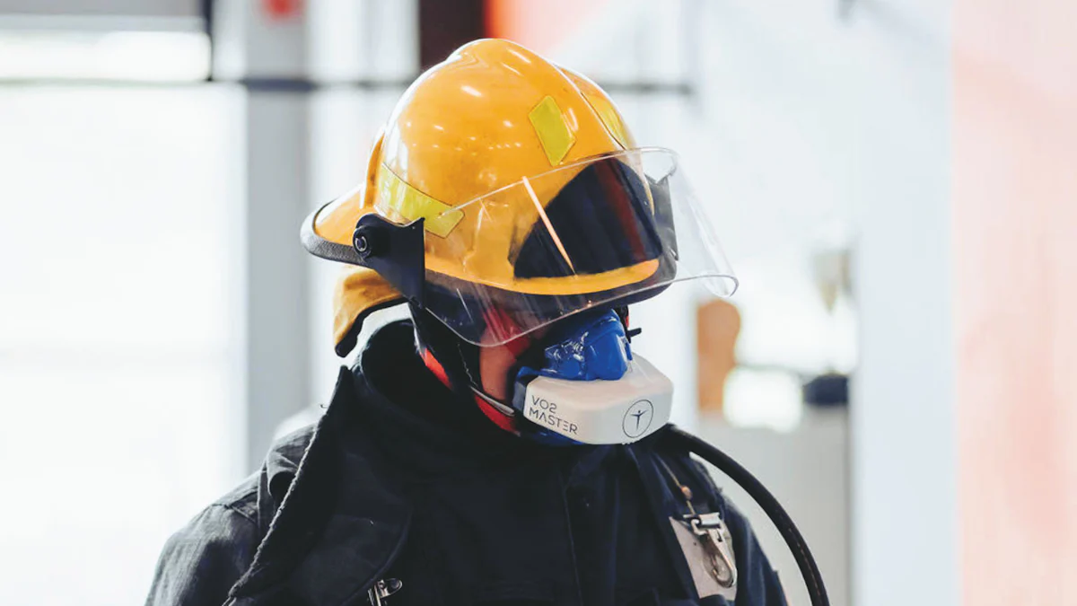 How Flashlights Enhance Safety During Outdoor Activities and Emergencies