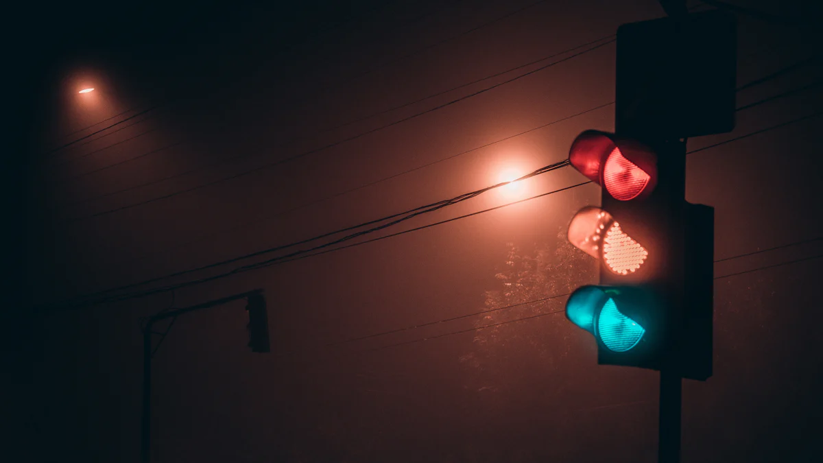 Key Features of Flashlights for Emergency Signaling