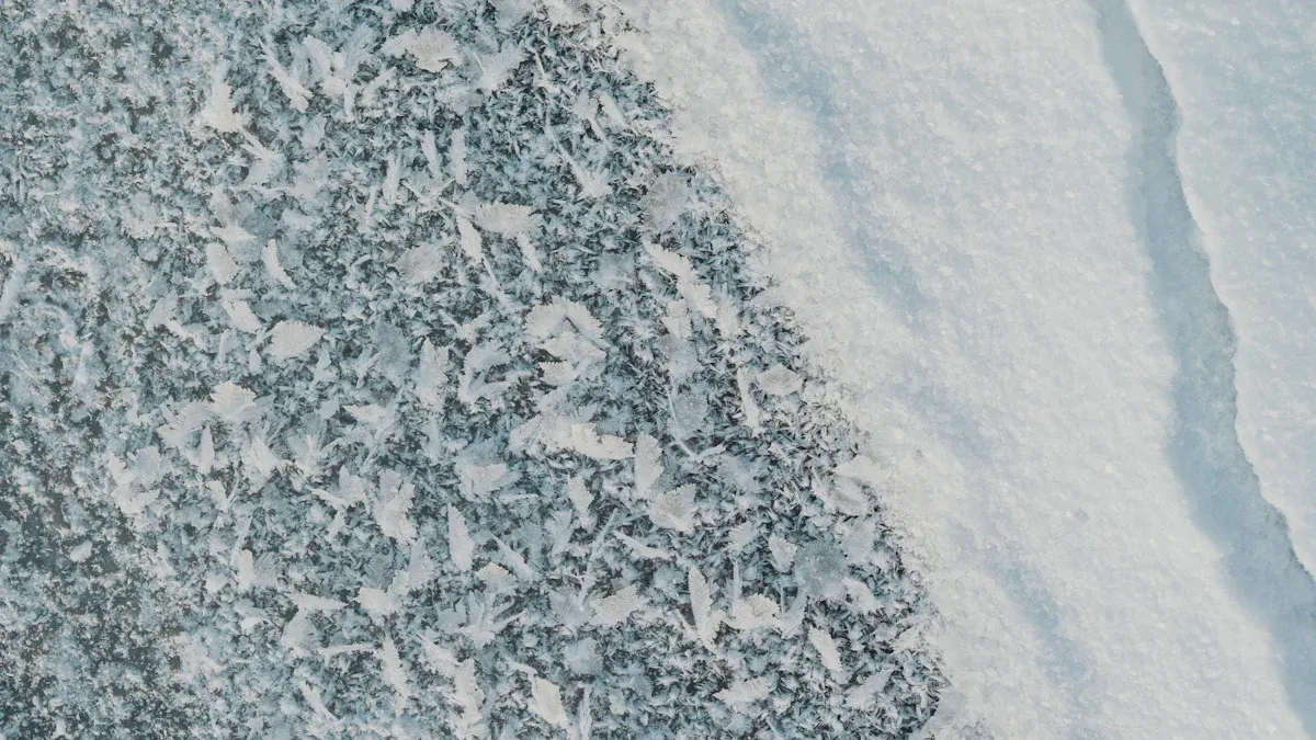What Is the Difference Between Hot Tearing and Cold Cracking in Metals