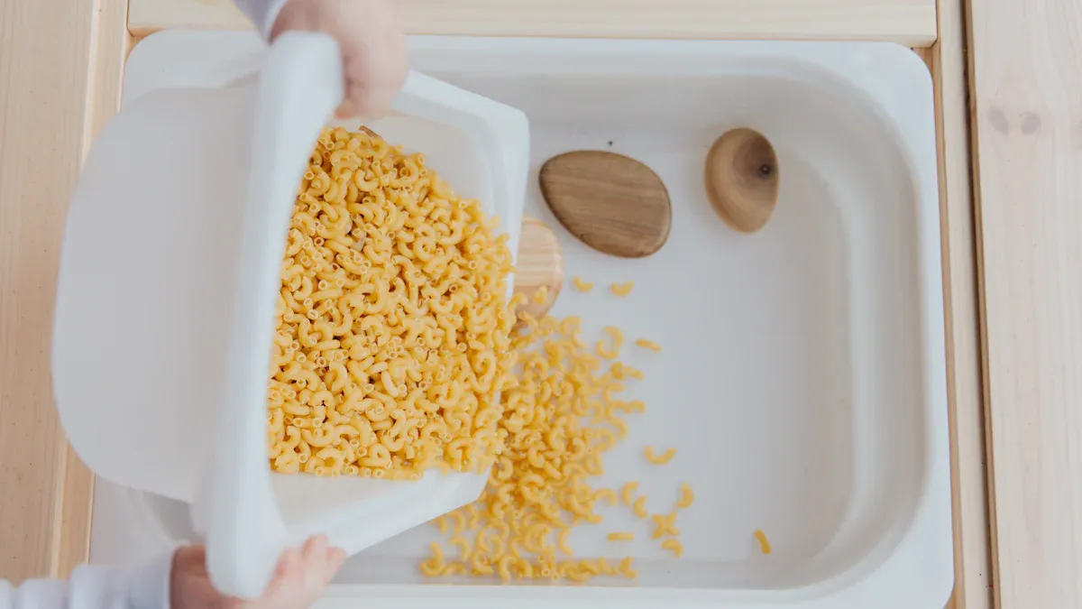 Choosing a sensory play tray