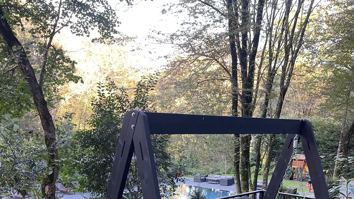 Swing Frame Structure