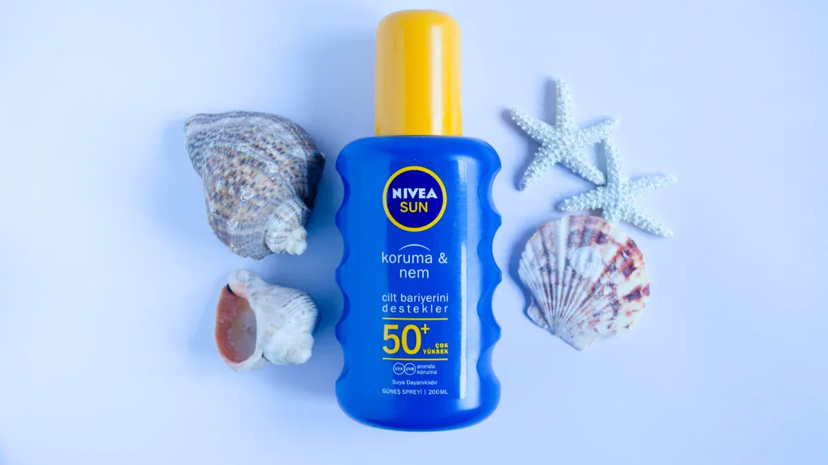 Sunscreen spray bottle: A choice between aerosol and non-aerosol