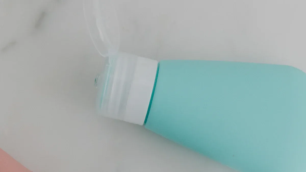 Purchasing mini cosmetic Containers suitable for travel