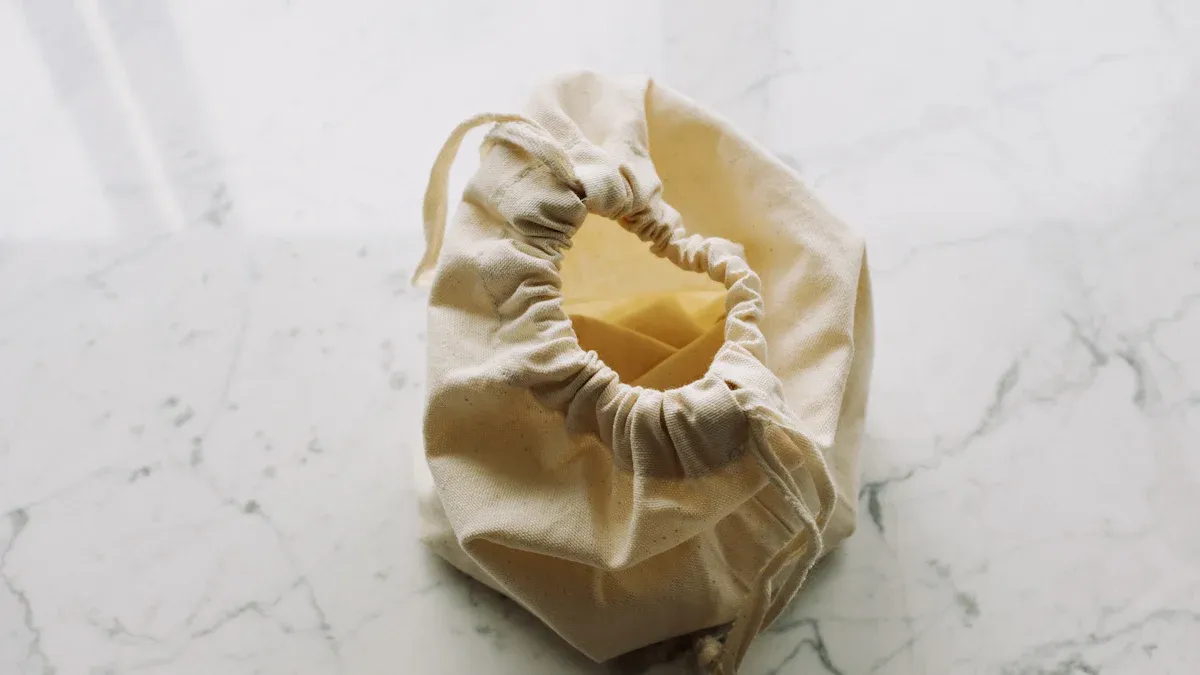The advantages of cotton cloth in home storage solutions