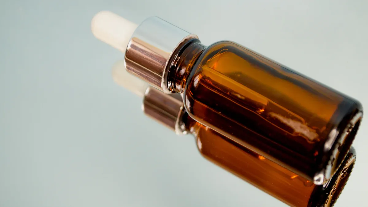 The key features of an ergonomic cosmetic bottle