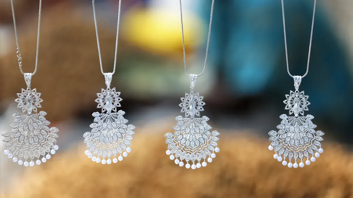 3 easy ways to get high-quality 925 silver jewelry designed
