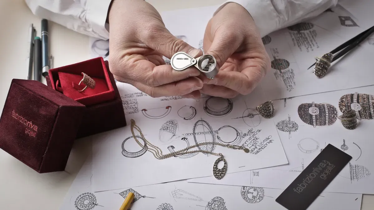 Need Jewelry CAD and 3D Modeling Experts? Here'
                style=