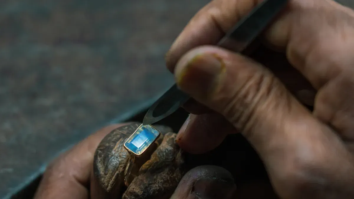 Key Qualities of Trusted Handmade Jewelry Experts