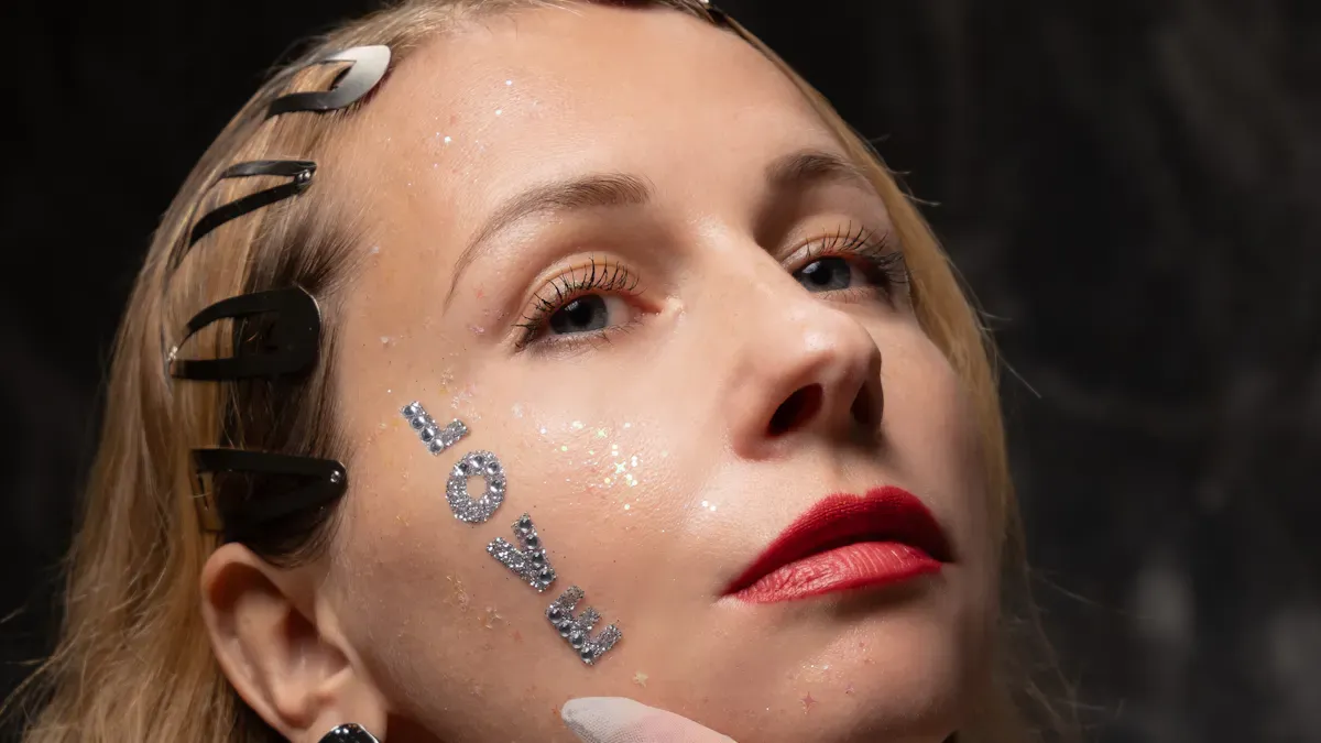 Artful & Avant-Garde Jewelry