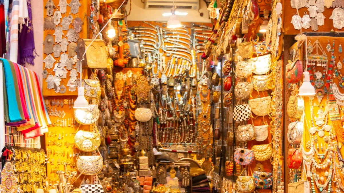 How to Find Reliable Jewelry Suppliers for Your Retail Business