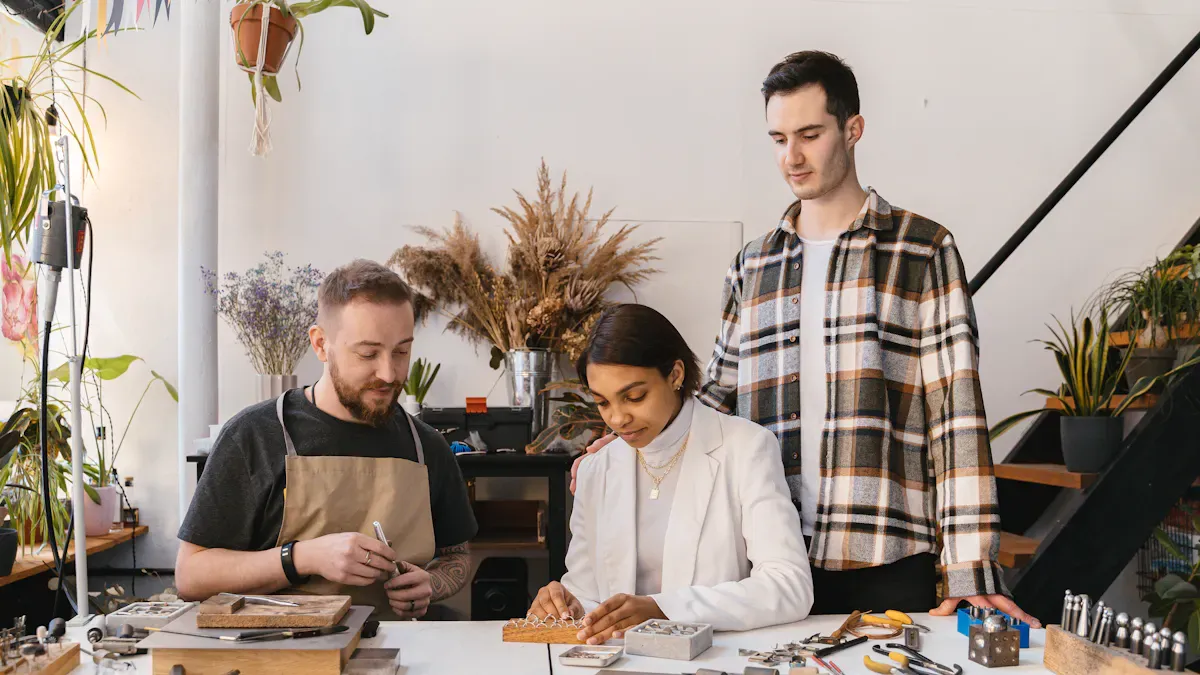 How a Collaborative Jewelry Design Team Enhances Your Custom Experience