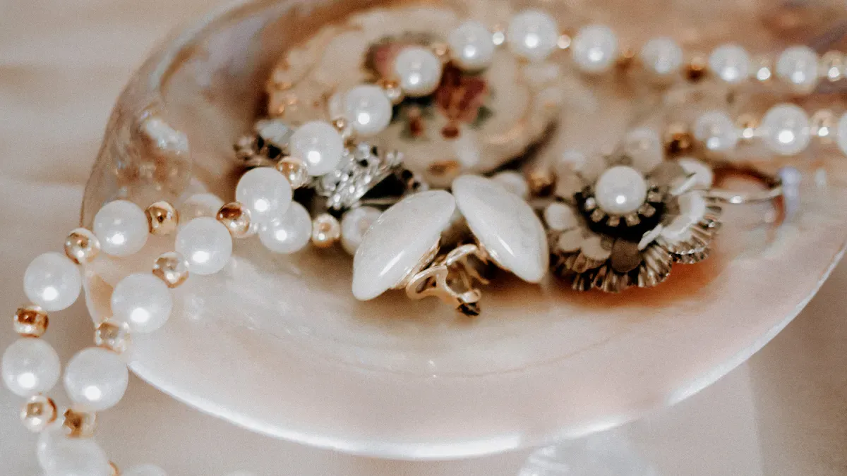 Why is MOP and enamel jewelry so popular now