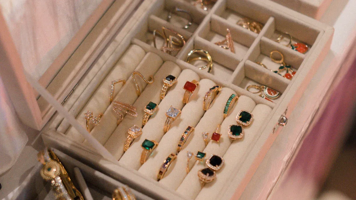 Tabletop Jewelry Display Cases