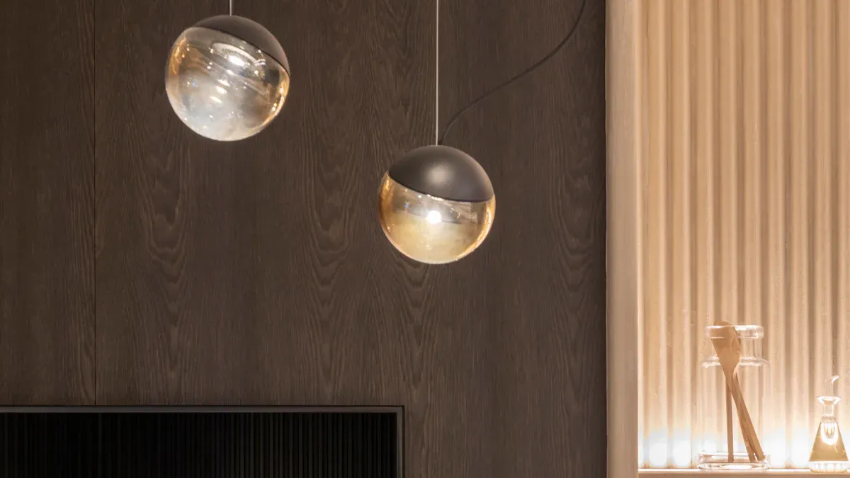 How to choose the perfect pendant light for the bedroom