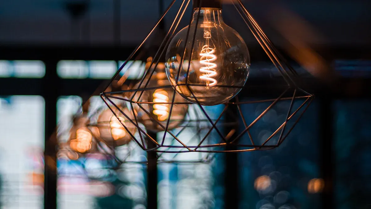 Tendencias de diseño en lámparas colgantes de vidrio