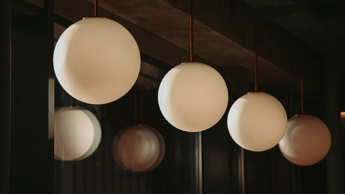 Was macht Pendelleuchte Kugel so einzigartig?