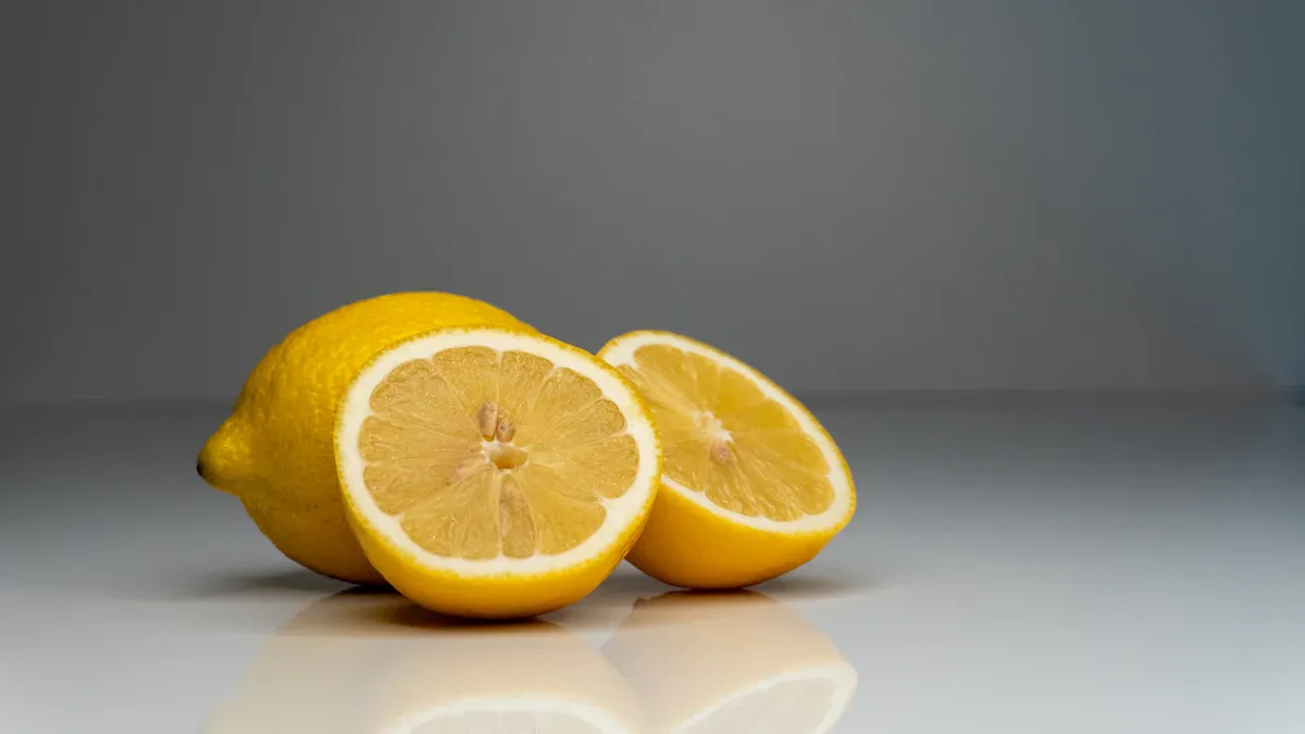 Fumaric Acid vs Citric Acid: Benefits & Uses